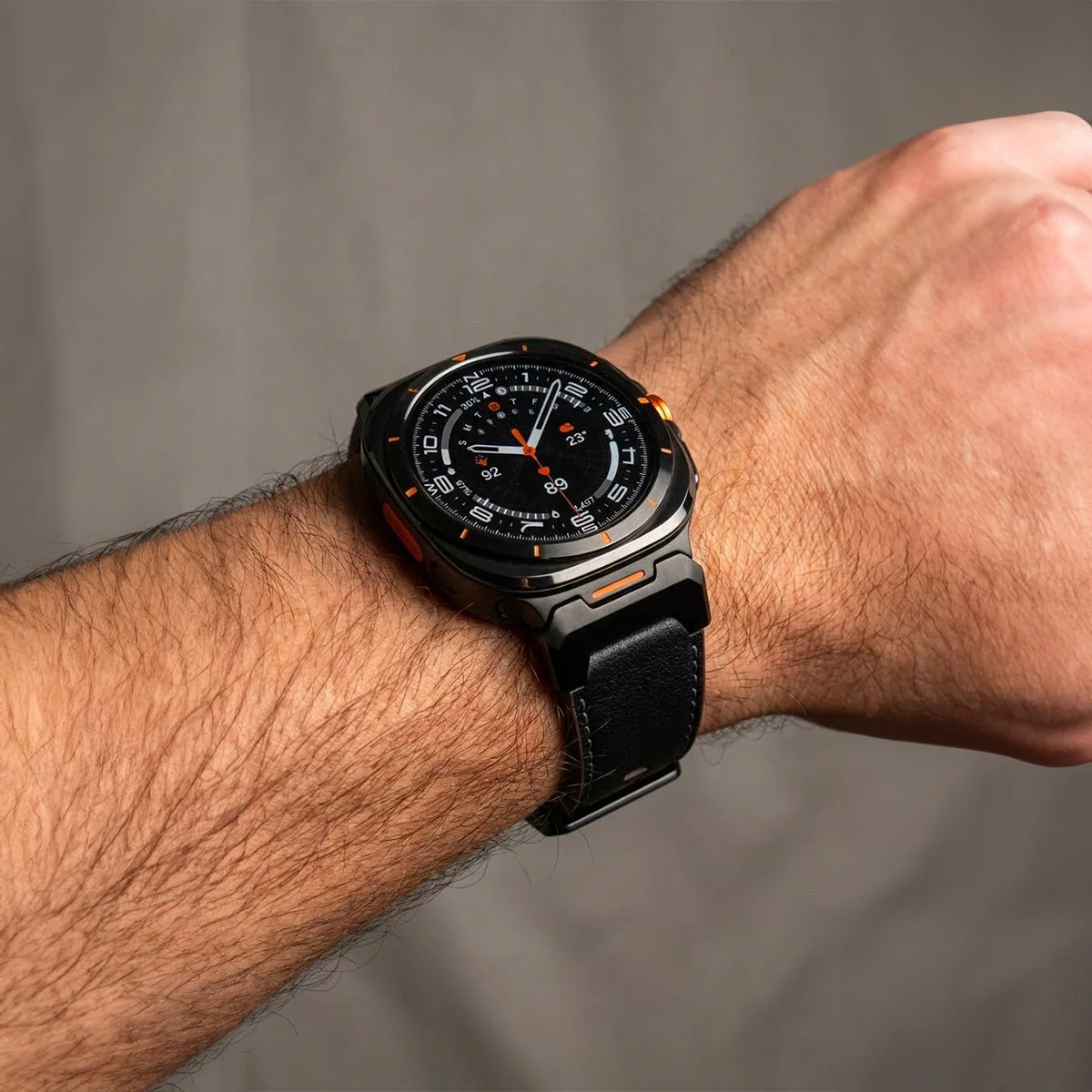 Bracelet en cuir pour Galaxy Watch 8 et Ultra, boucle ardillon, style sportif et élégant, modèle Trazy – Image 3