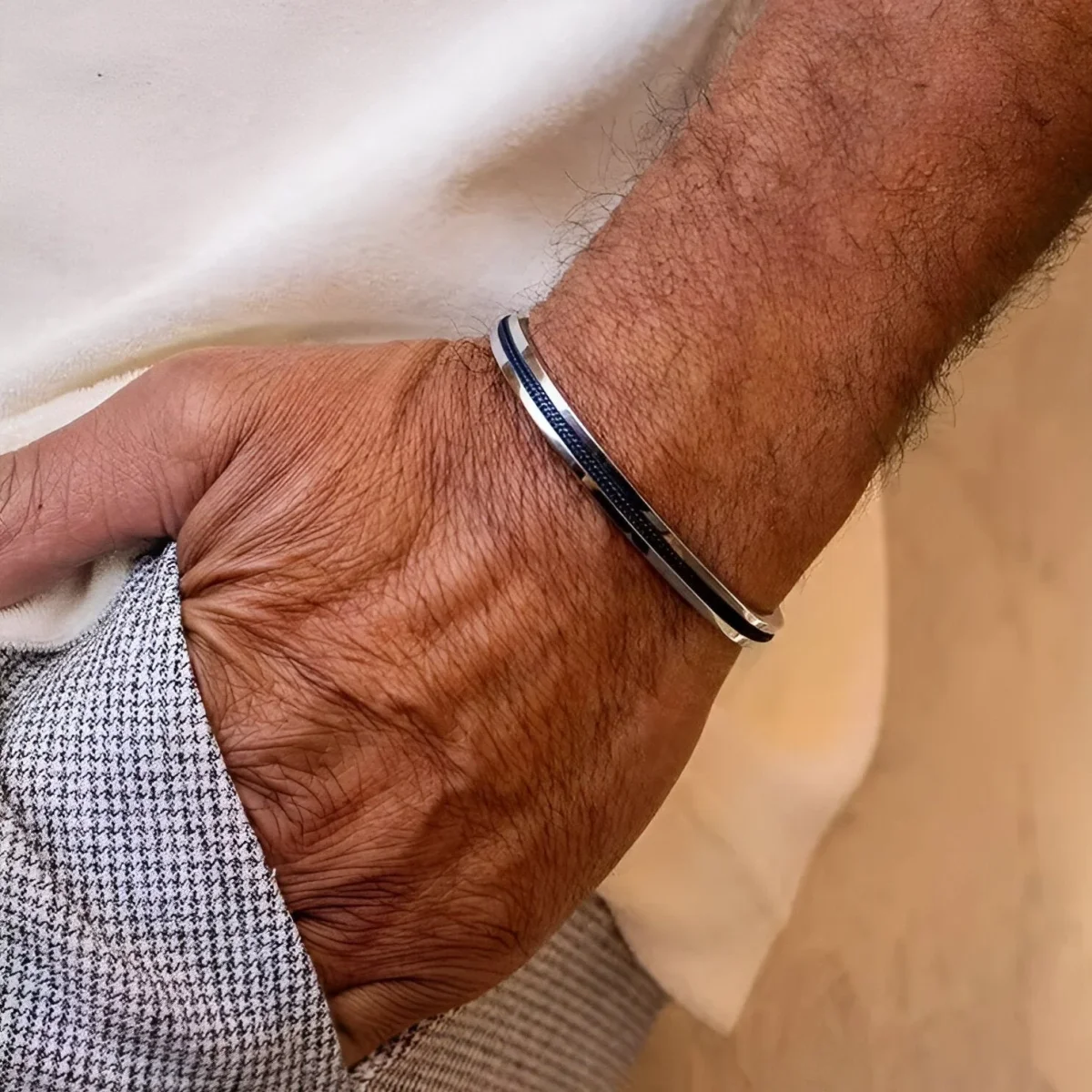 Bracelet jonc personnalisé en acier inoxydable avec corde intégrée, pour homme, modèle Valerio – Image 3