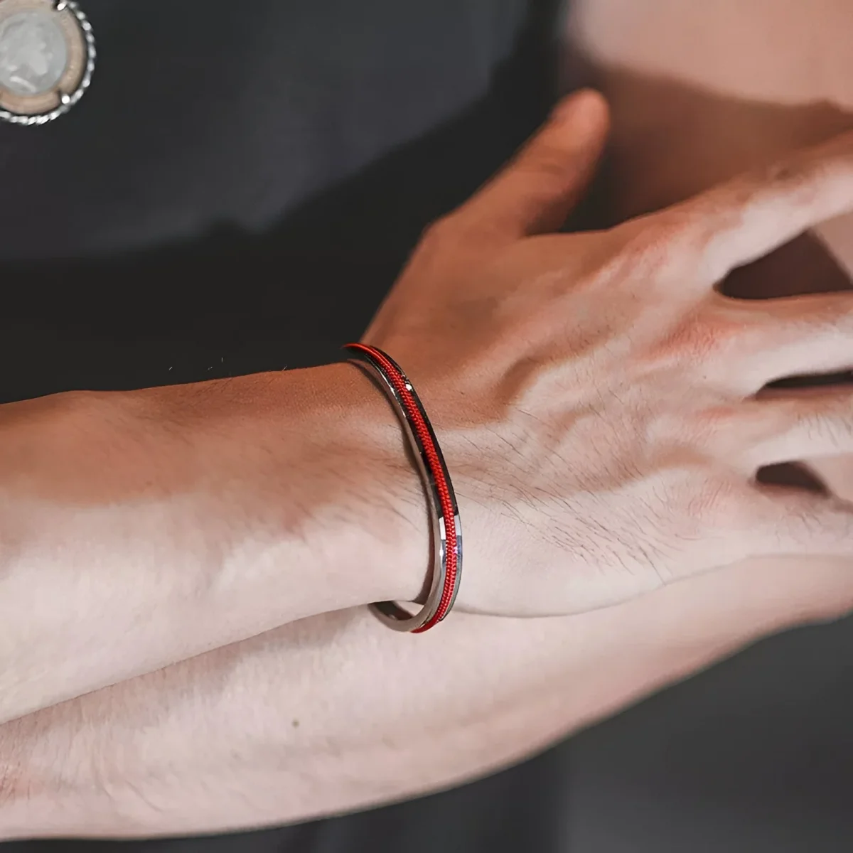 Bracelet jonc personnalisé en acier inoxydable avec corde intégrée, pour homme, modèle Valerio – Image 7