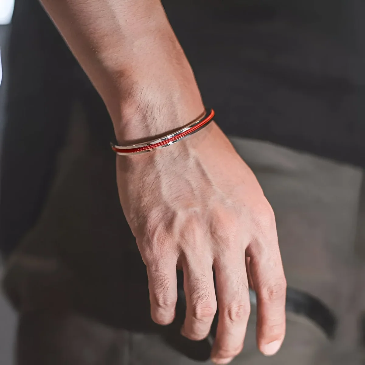 Bracelet jonc personnalisé en acier inoxydable avec corde intégrée, pour homme, modèle Valerio – Image 6