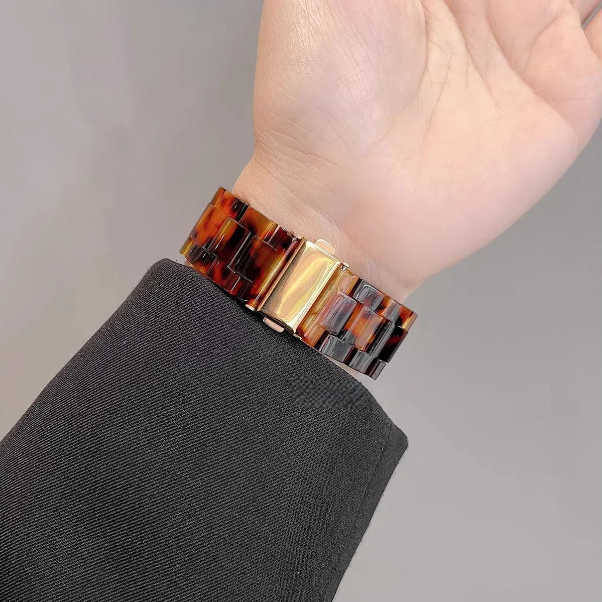 Coque intégrale avec bracelet pour Apple Watch, à maillons en résine effet léopard, style affirmé et moderne, modèle Kidine – Image 7